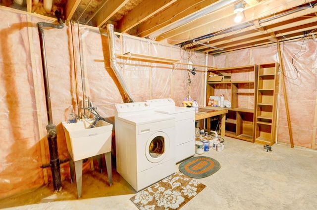 403 Hanson Road, Stoughton, WI 53589