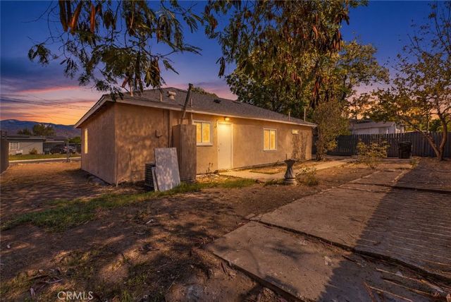 26581 14th Street, Highland, CA 92346
