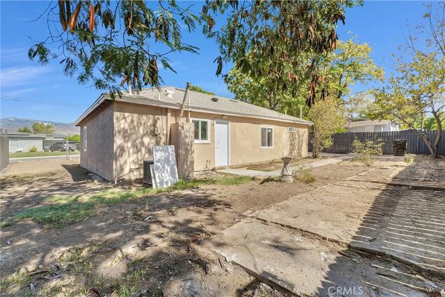 26581 14th Street, Highland, CA 92346