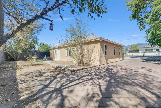 26581 14th Street, Highland, CA 92346