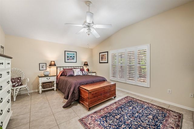 9459 HUNTERS POND DRIVE, Tampa, FL 33647