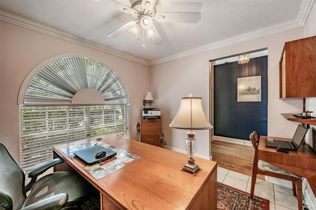 9459 HUNTERS POND DRIVE, Tampa, FL 33647