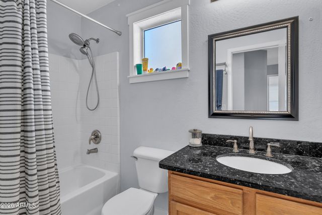 4402 E Glenhaven Drive, Phoenix, AZ 85048