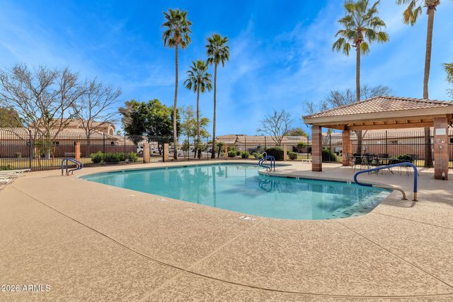 4402 E Glenhaven Drive, Phoenix, AZ 85048