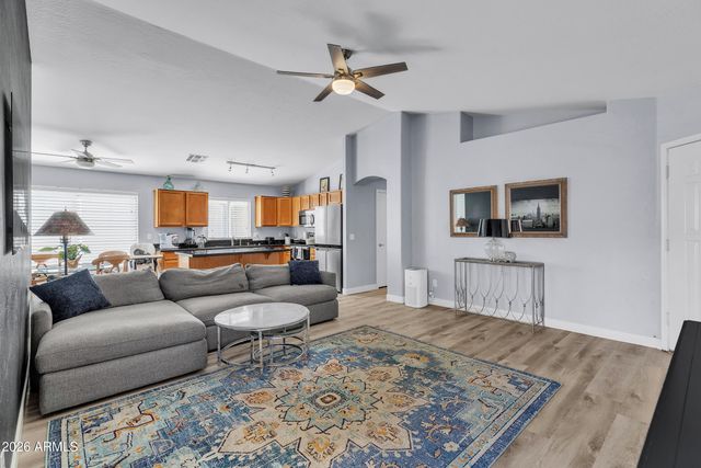 4402 E Glenhaven Drive, Phoenix, AZ 85048