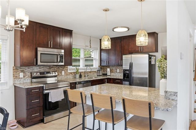 3624 Virginius DR, Virginia Beach, VA 23452