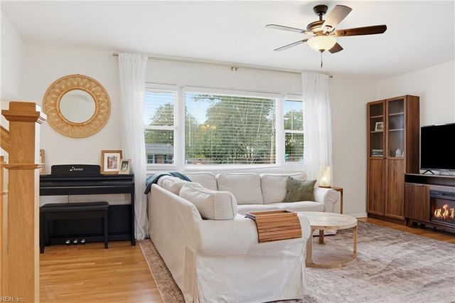 3624 Virginius DR, Virginia Beach, VA 23452