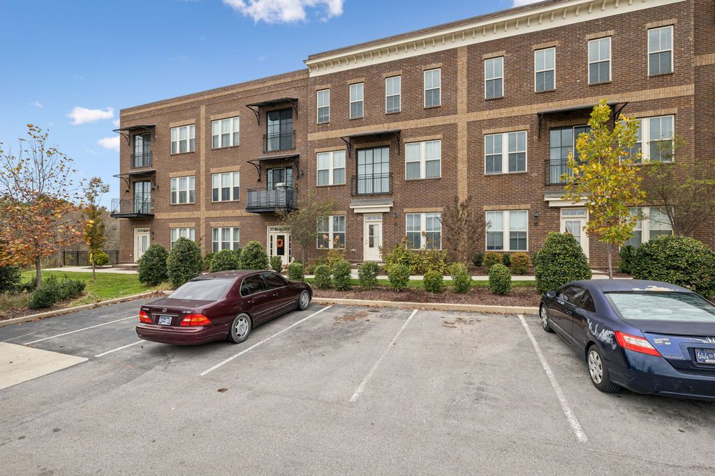 1011 Vida Way Apt 105, Nolensville, TN 37135