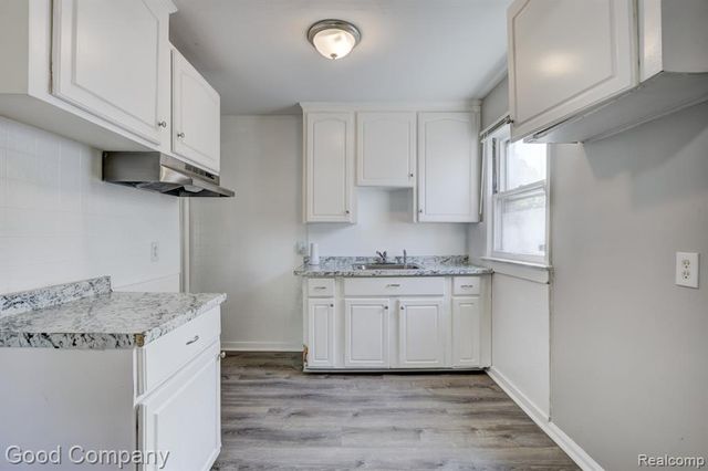 18494 Ashton Avenue, Detroit, MI 48219