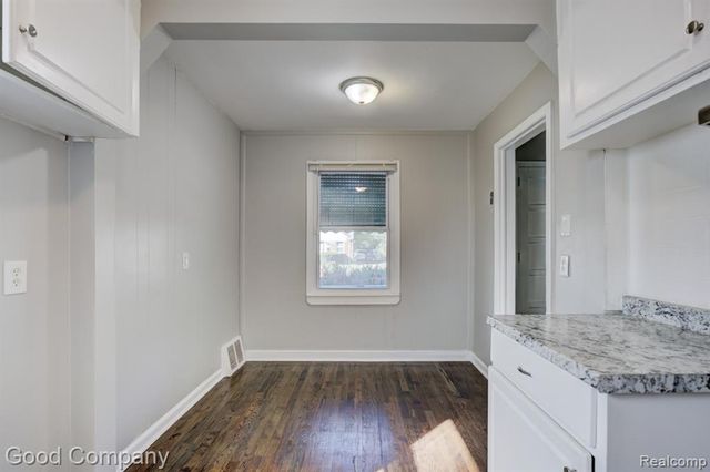 18494 Ashton Avenue, Detroit, MI 48219