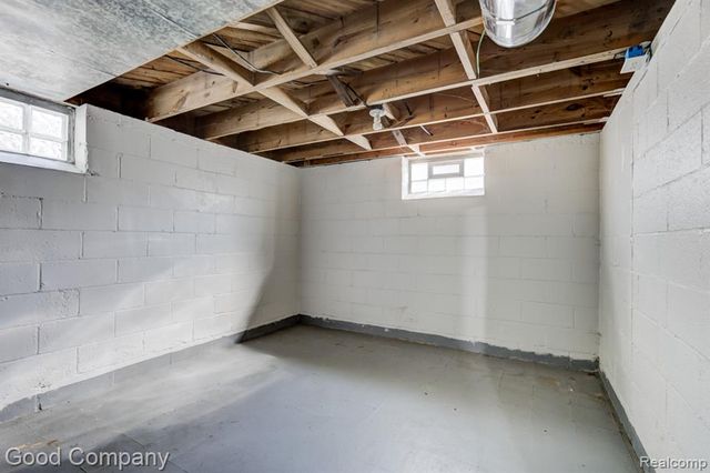 18494 Ashton Avenue, Detroit, MI 48219