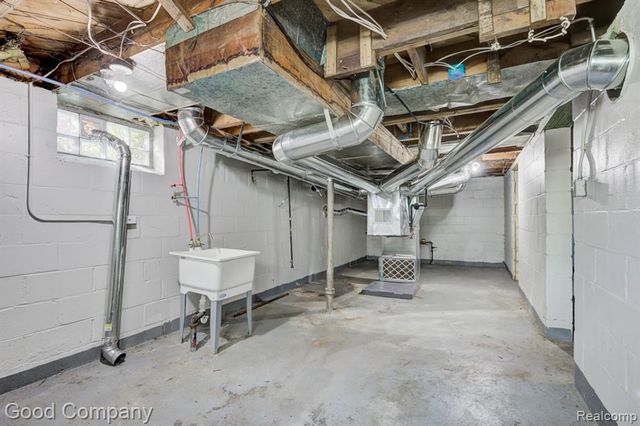 18494 Ashton Avenue, Detroit, MI 48219