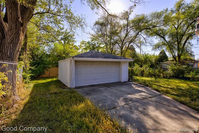 18494 Ashton Avenue, Detroit, MI 48219