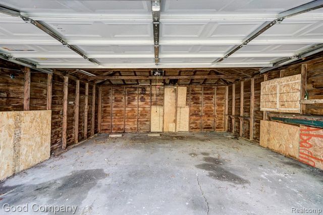 18494 Ashton Avenue, Detroit, MI 48219