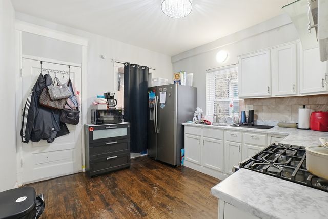 1221 S Austin Boulevard, Cicero, IL 60804