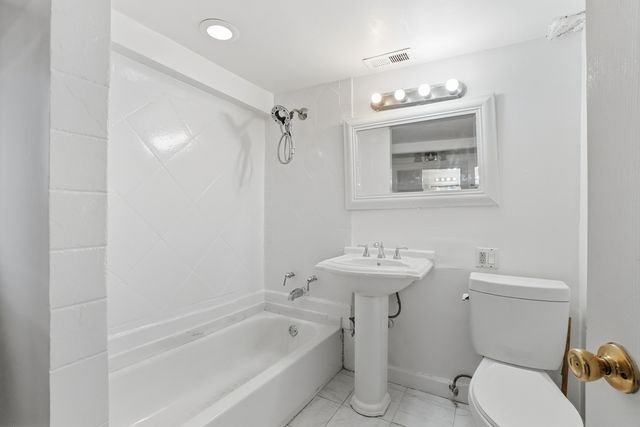 1221 S Austin Boulevard, Cicero, IL 60804