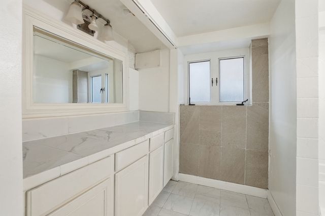 1221 S Austin Boulevard, Cicero, IL 60804