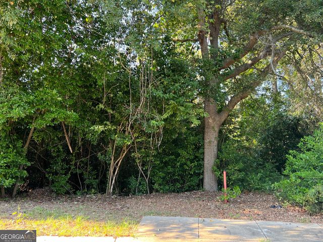 1 Greentree Trail, Centerville, GA 31028