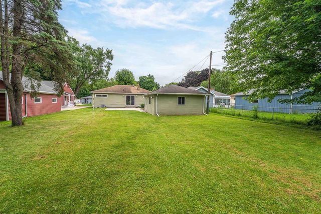 1507 S WALDEN AVENUE, Appleton, WI 54915