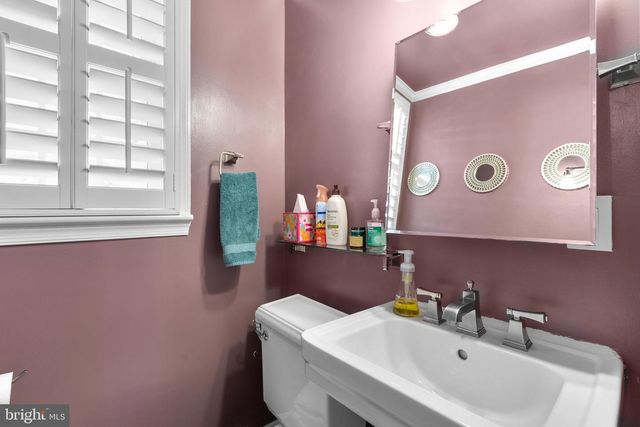 707 FOREST GLEN RD, Silver Spring, MD 20901