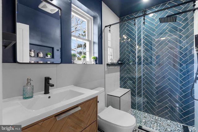 707 FOREST GLEN RD, Silver Spring, MD 20901