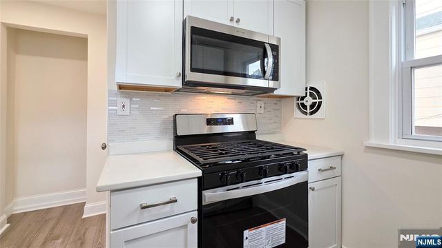 564 Maple Avenue, Teaneck, NJ 07666