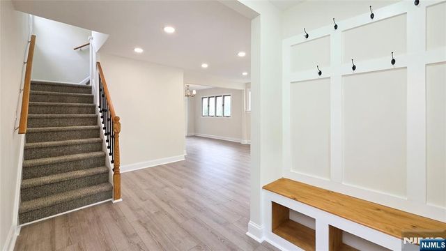 564 Maple Avenue, Teaneck, NJ 07666