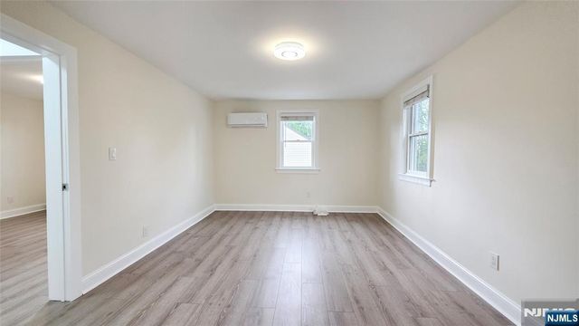 564 Maple Avenue, Teaneck, NJ 07666