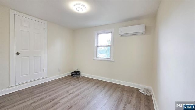 564 Maple Avenue, Teaneck, NJ 07666