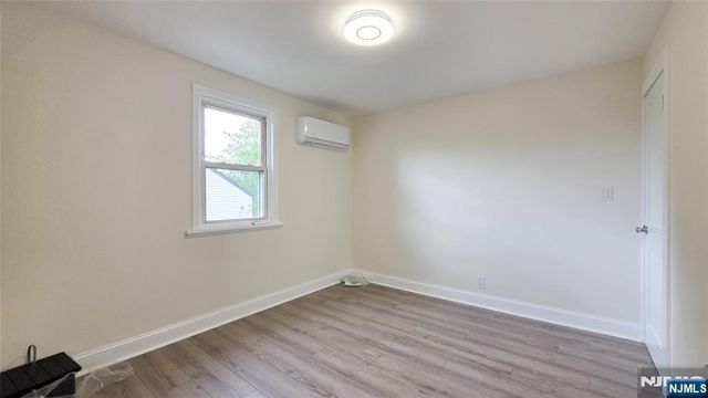 564 Maple Avenue, Teaneck, NJ 07666