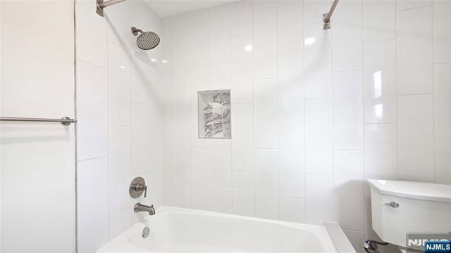 564 Maple Avenue, Teaneck, NJ 07666