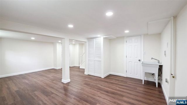 564 Maple Avenue, Teaneck, NJ 07666