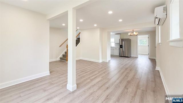 564 Maple Avenue, Teaneck, NJ 07666