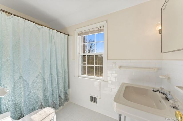 1 Rectory Lane S, Scarsdale, NY 10583