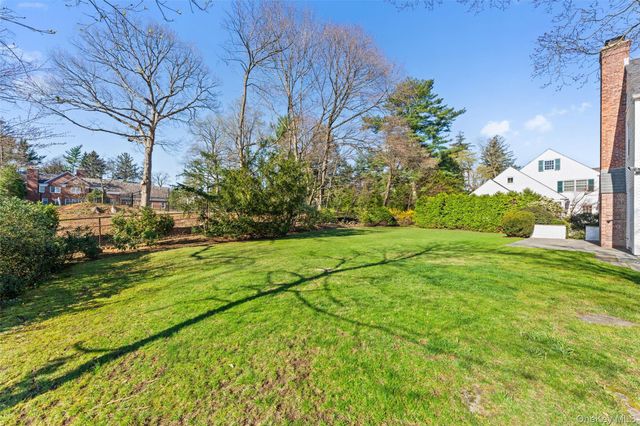 1 Rectory Lane S, Scarsdale, NY 10583