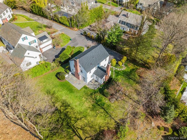 1 Rectory Lane S, Scarsdale, NY 10583