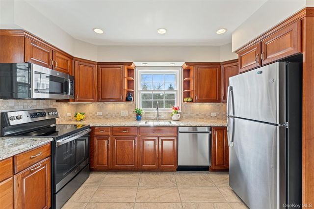 1 Rectory Lane S, Scarsdale, NY 10583