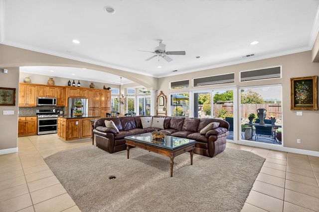 1116 Bridgetowne Dr, Lodi, CA 95242