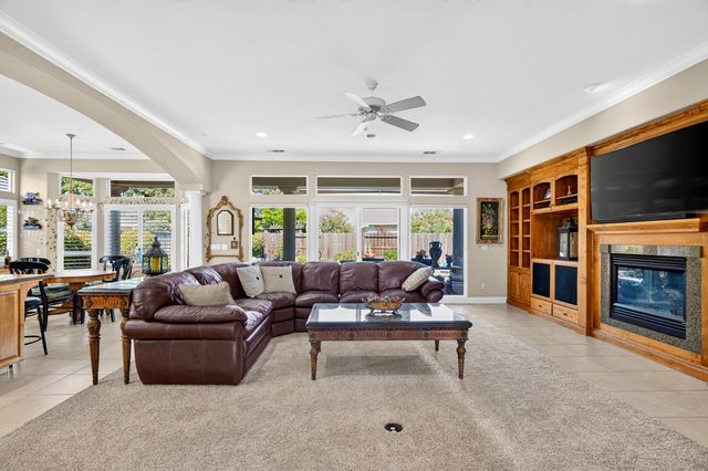 1116 Bridgetowne Dr, Lodi, CA 95242