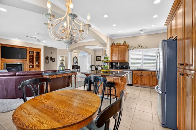 1116 Bridgetowne Dr, Lodi, CA 95242