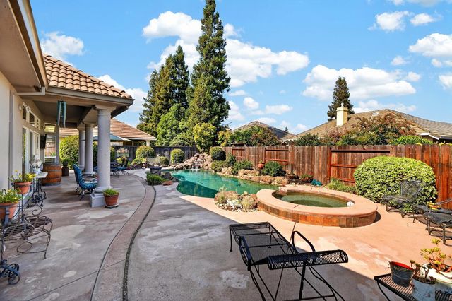 1116 Bridgetowne Dr, Lodi, CA 95242