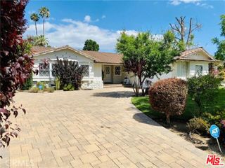6000 Le Sage Avenue, Woodland Hills, CA 91367