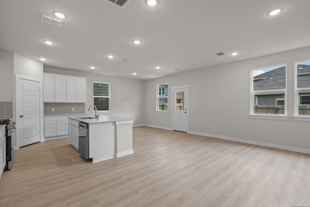 6526 Bufflehead Bend, Leon Valley, TX 78240