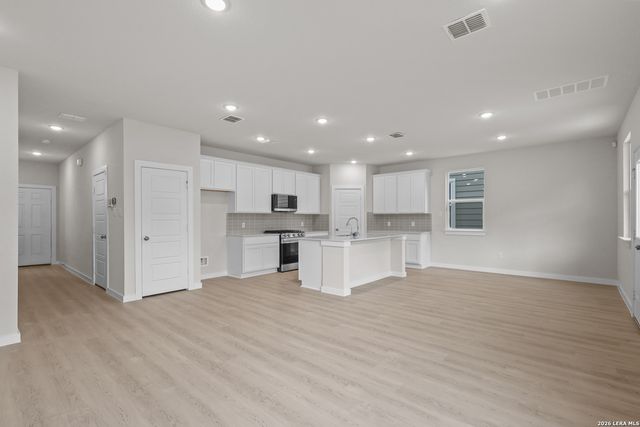 6526 Bufflehead Bend, Leon Valley, TX 78240