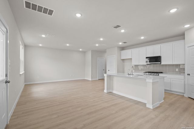 6526 Bufflehead Bend, Leon Valley, TX 78240