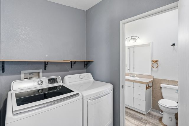 18 AVENIDA ANGELES, Santa Fe, NM 87505