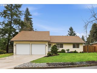 939 HAZELWOOD Dr, Oregon City, OR 97045