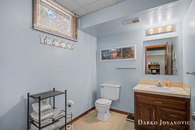 4492 North Valley Drive Ne, Plainfield Twp, MI 49525