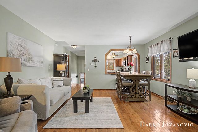 4492 North Valley Drive Ne, Plainfield Twp, MI 49525