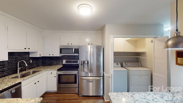6619 Bunker Hill Circle, Charlotte, NC 28210